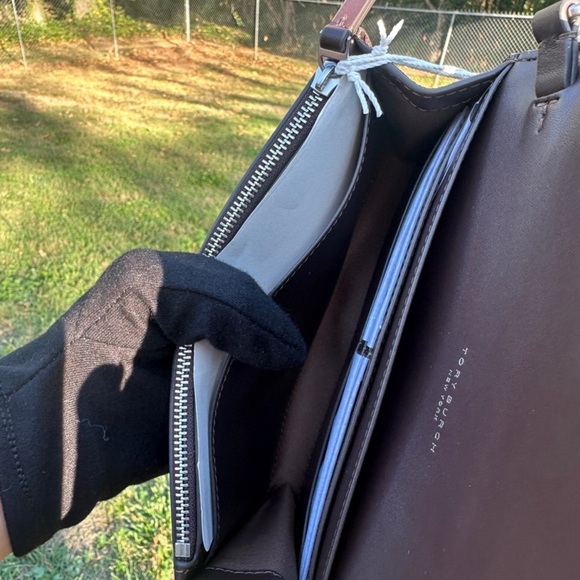 NWT Tory Burch Cowhide Calf Hair Thea Crossbody Purse & Zip Card Holder - 163992 - Picture 3 of 4